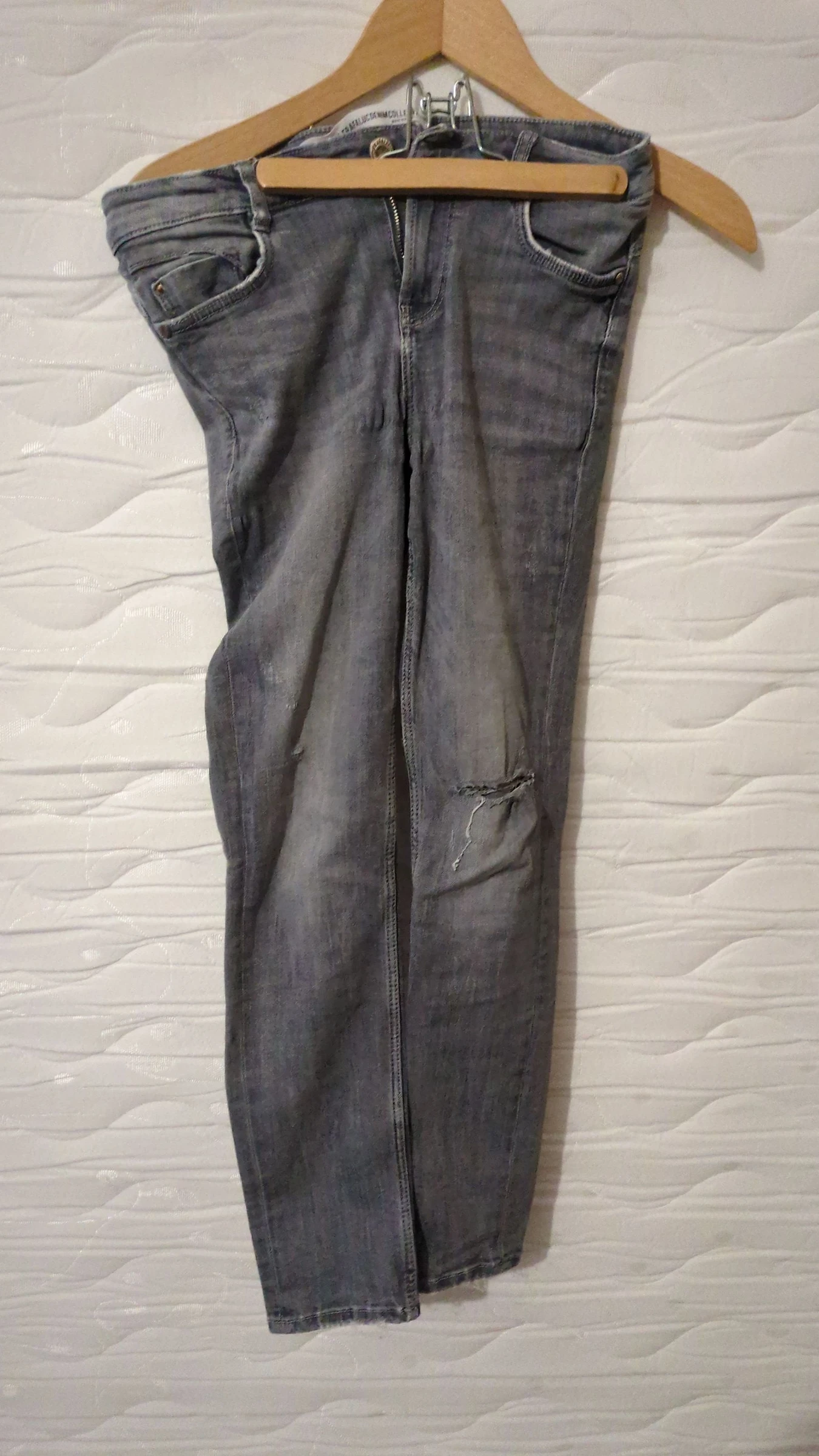 Jeans femme style usée Zara trafaluc 40 